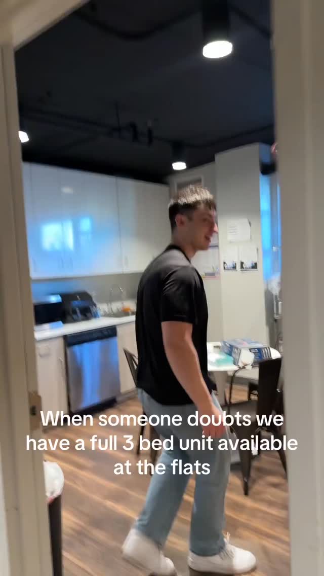 COME ONNN \ud83d\ude29 you HAVE to believe me\u2026 it's a FULL 3 bed unit!!\n\n