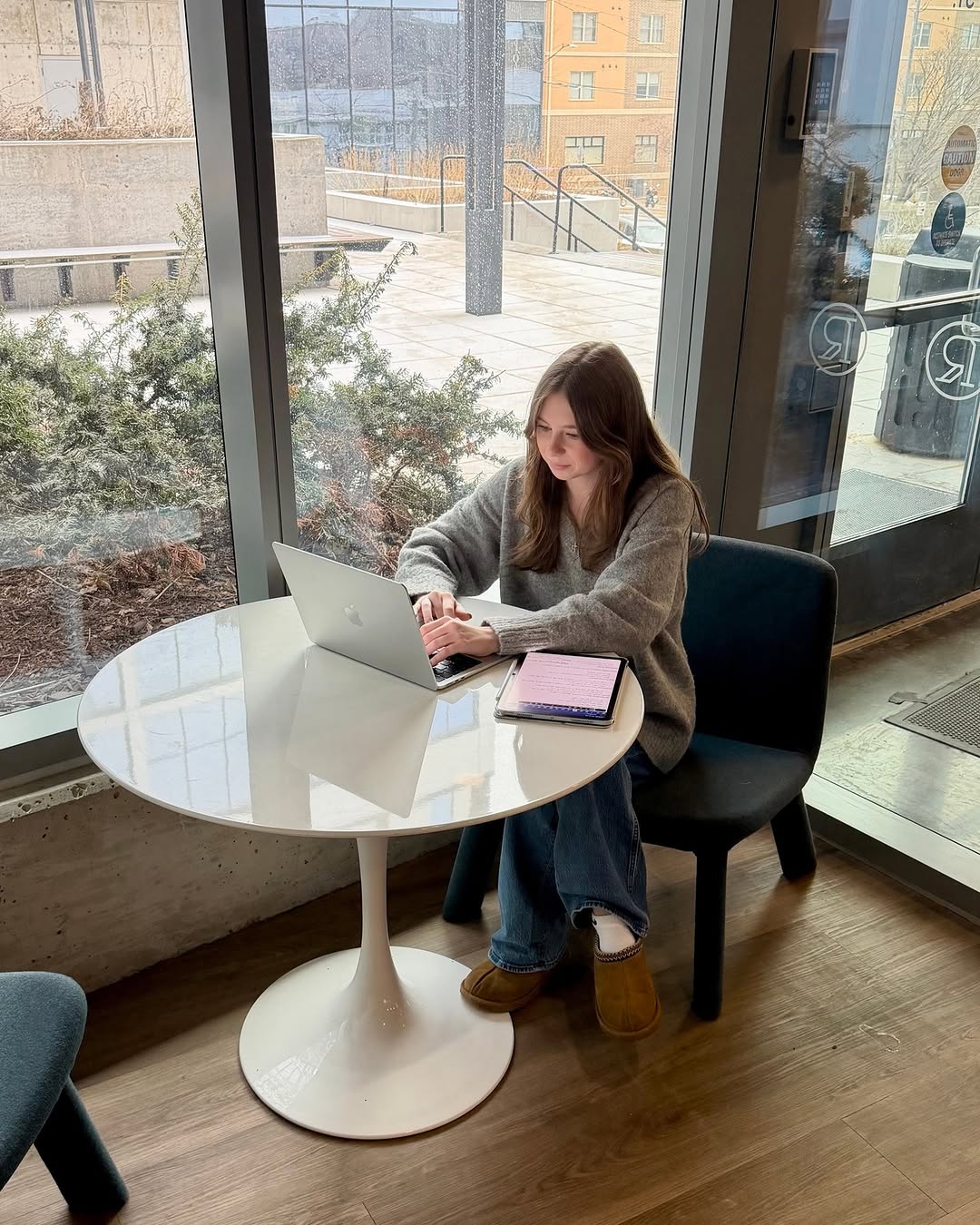 One week down, residents! \ud83c\udf89 You officially survived Week 1 of the spring semester\u2014here's to new routines, fresh goals, and a great semester ahead \ud83d\udc9b\ud83d\udc99\n\n