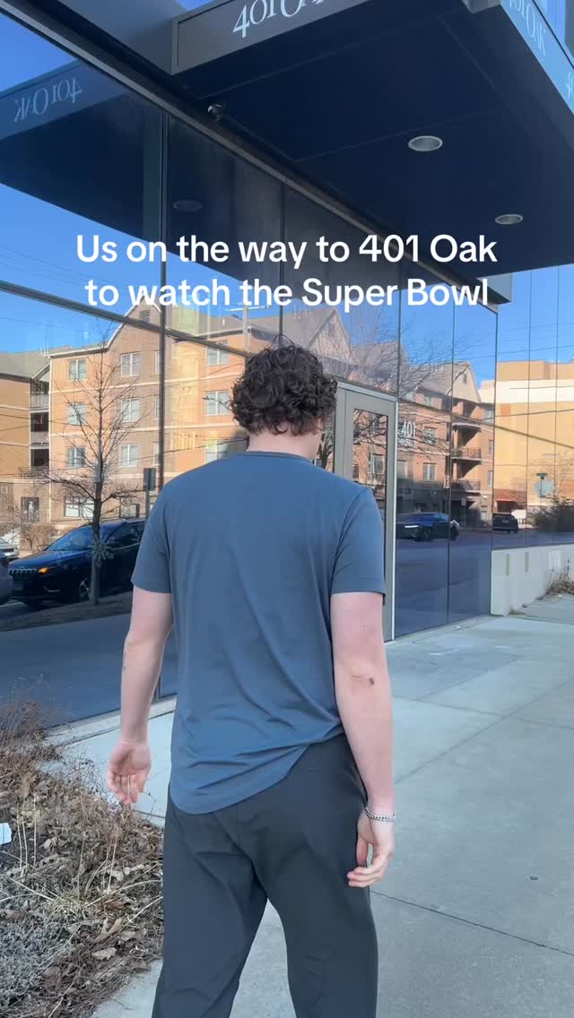Super Bowl Sunday + 401 Oak = best plans \ud83c\udfc8\ud83c\udf79\ud83d\udd25\n@401oakic\n