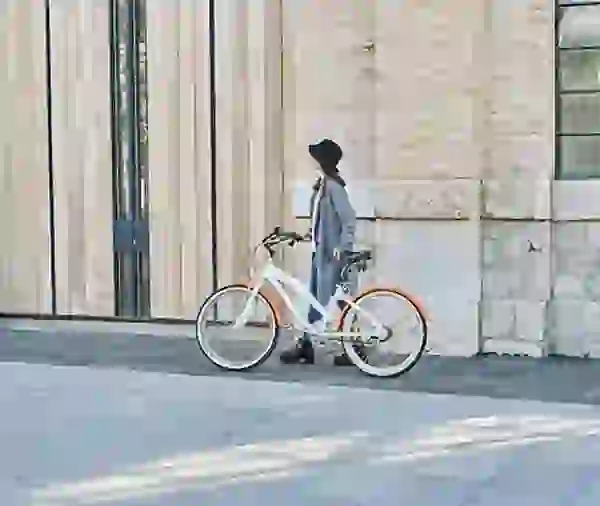 Student with Cruiser bike