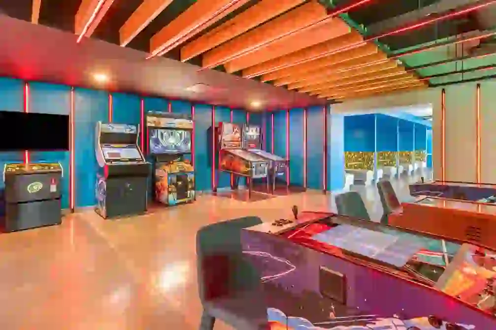 Vintage and classic video games and pinball in the Game Room