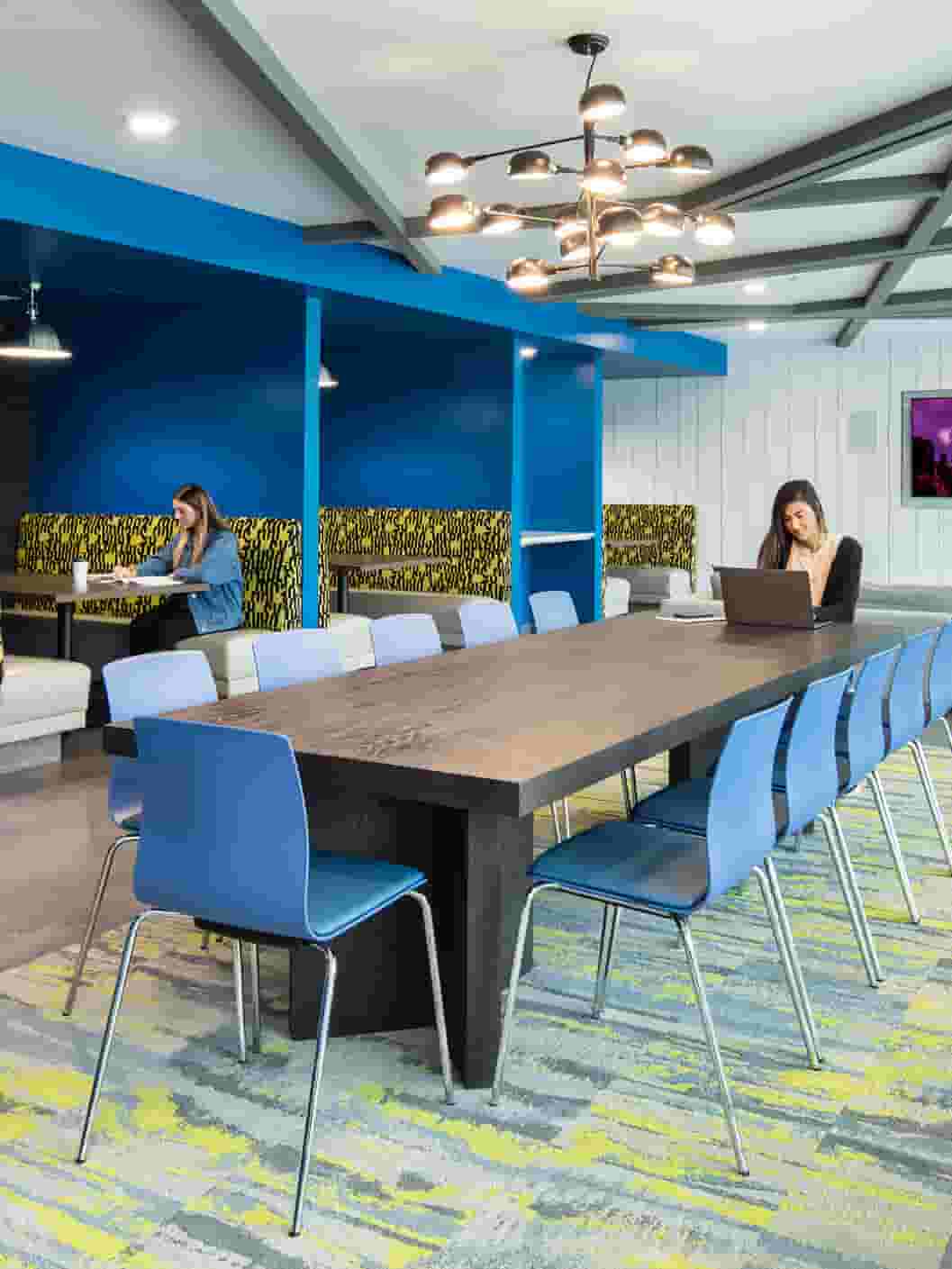 Rise at Riverfront Crossings Study Lounge